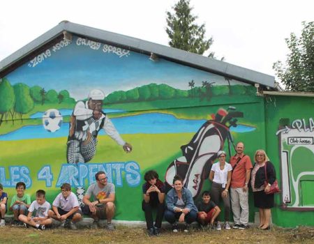 Le graffiti réalisé par les jeunes de Monéteau et Crazy Spray